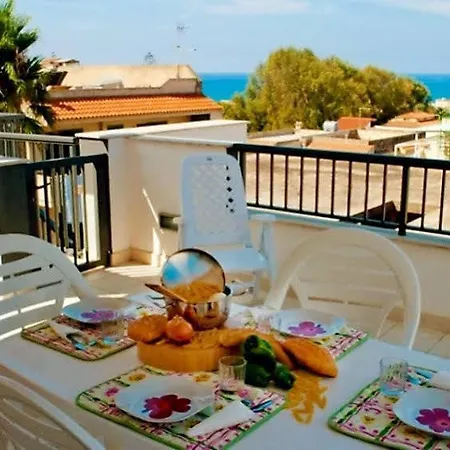 Mareinsicilia: Larica Apartment Cava d'Aliga