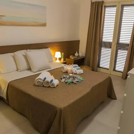 Mareinsicilia: Larica Apartment Cava d'Aliga