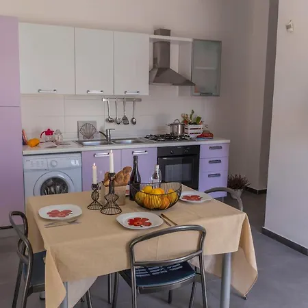 Mareinsicilia: Larica Apartment